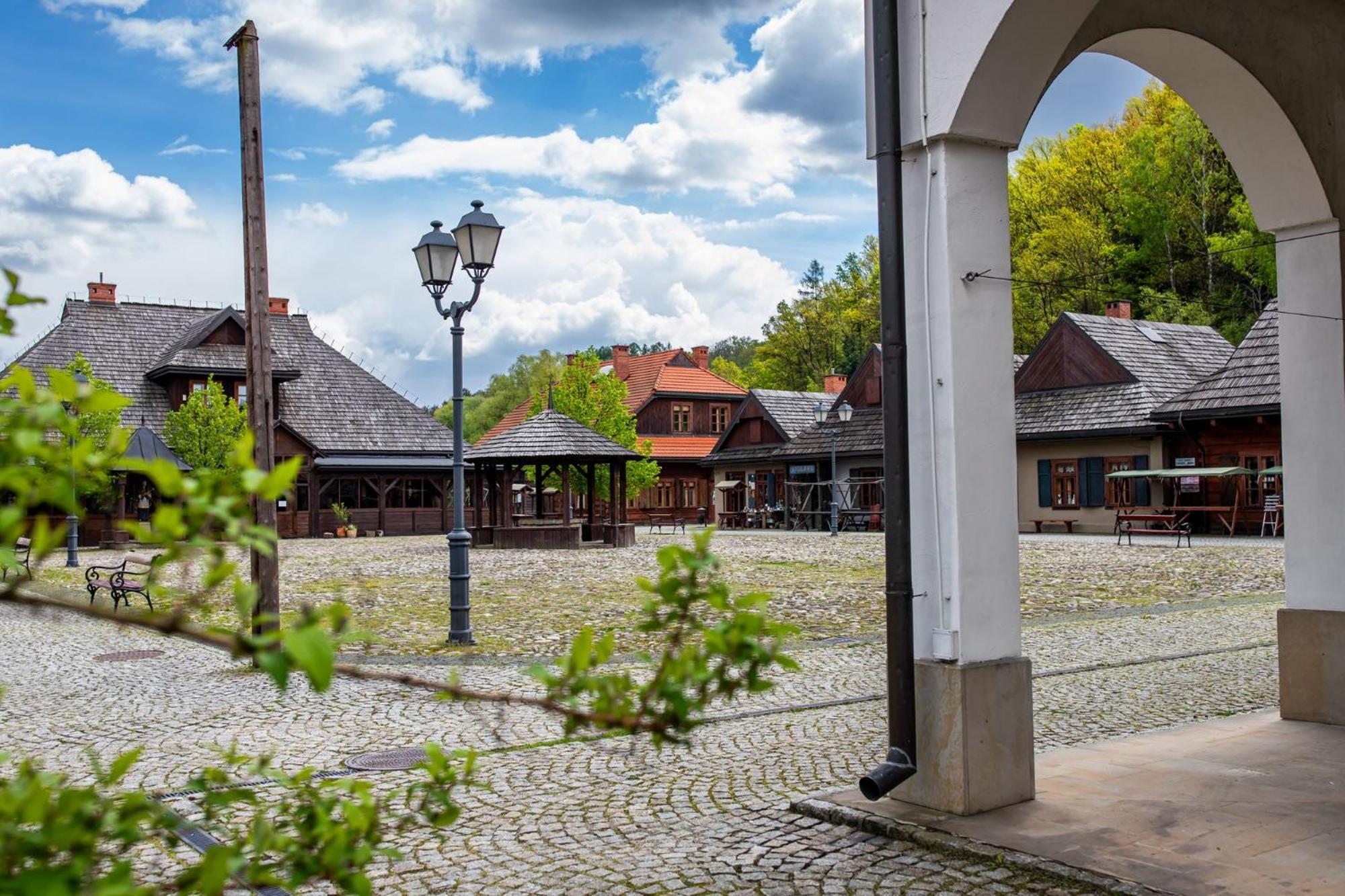 Nova.Galicja Hotel Nowy Sacz Exterior photo